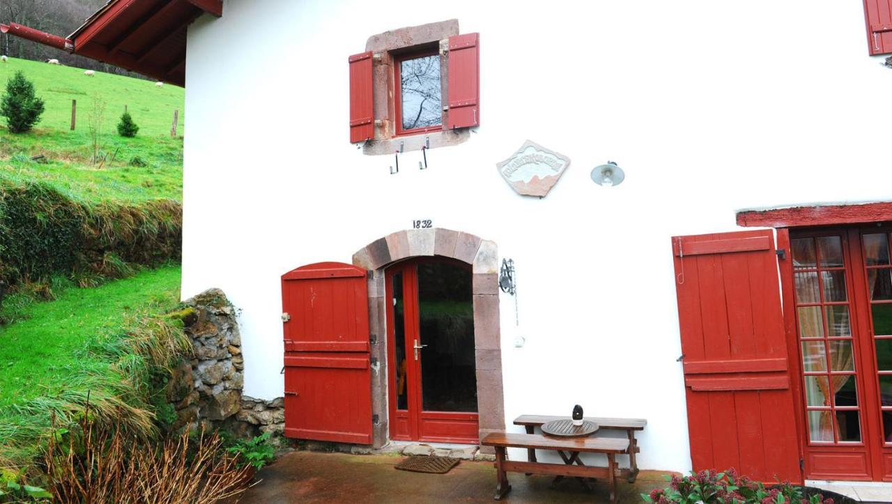 Chambres D'Hotes Idiartekoborda Saint-Etienne-de-Baigorry Bagian luar foto